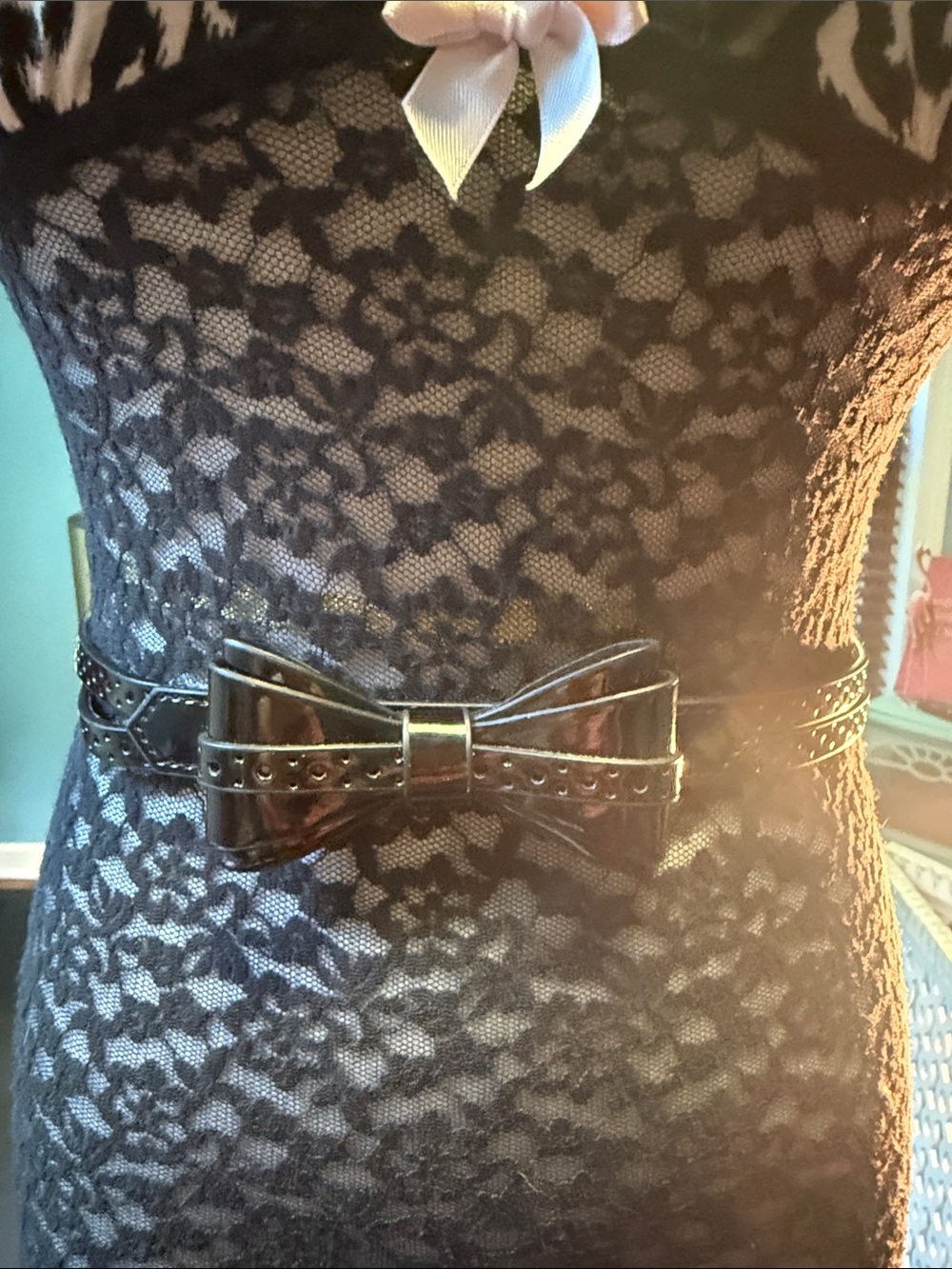 White House Black Market Black Patent Bow Waist Belt